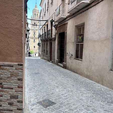 Apartamentos La Catedral De خاين المظهر الخارجي الصورة